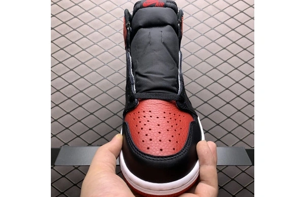  HV6674-067 1 Jordan (2025)  Bred '85 High OG Retro HV6674-067 0515
